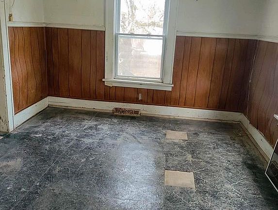 4th image of 1230 W 21st St