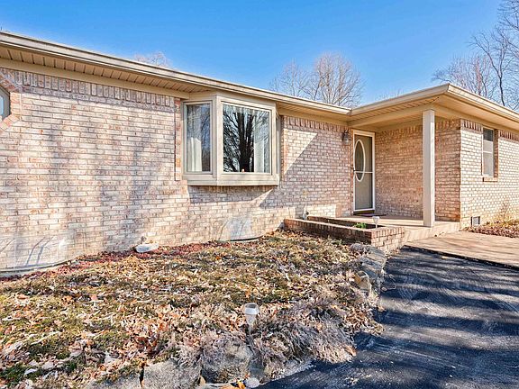 4th image of 2481 Brandywine Ln