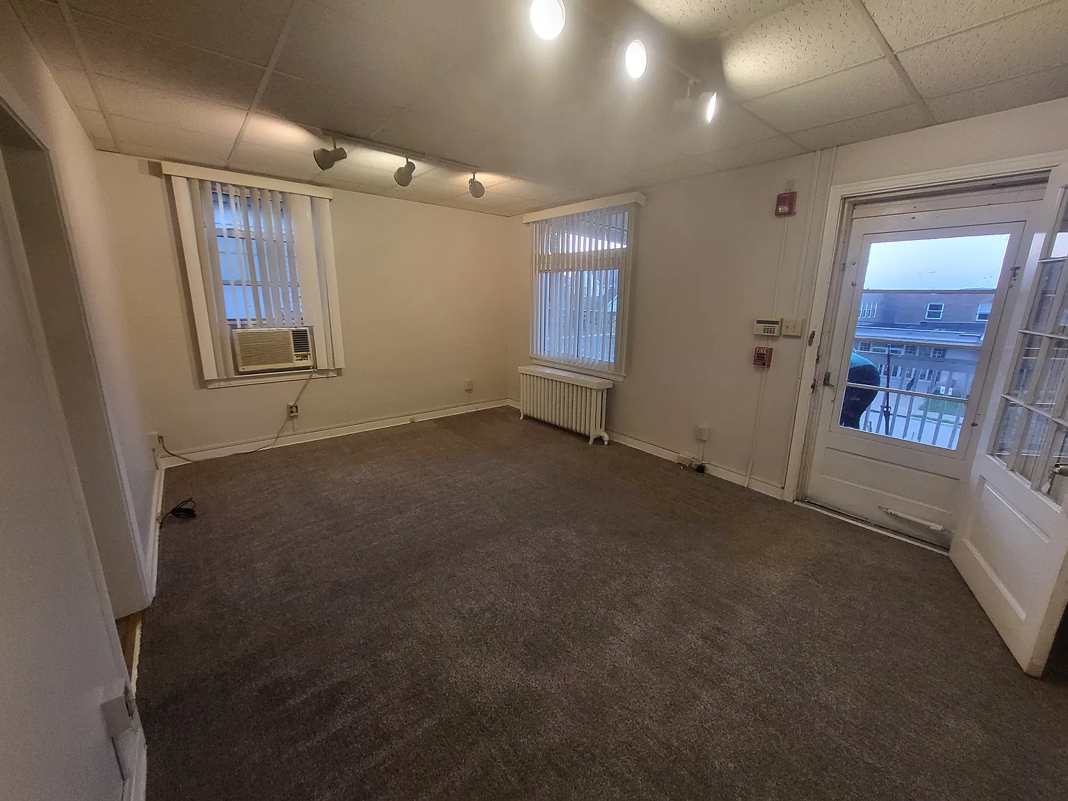 1 bed, 900 sqft, $825 — Photo 2