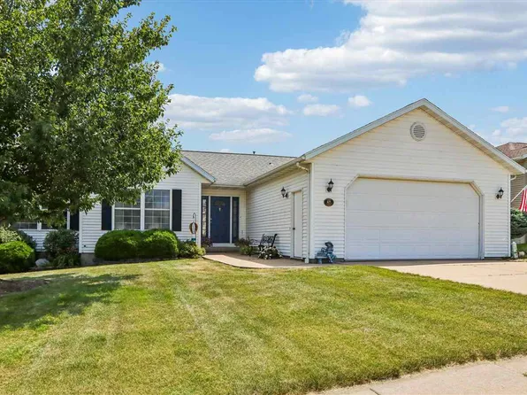 409 Page St, Williamsburg, IA 52361