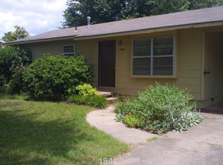 1944 W Custer Ln, Fayetteville, AR 72701