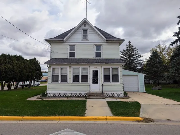 2820 Church St, Cross Plains, WI 53528
