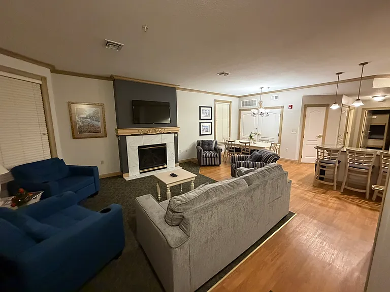 429 Beachfront Ct — Photo 5