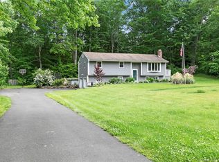 13 Willow Run, Brookfield, CT 06804