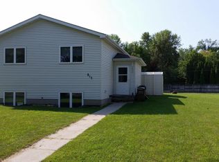 817 20th St NW, East Grand Forks, MN 56721