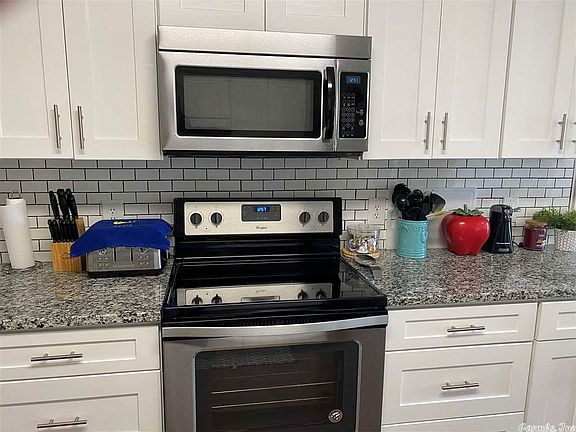 4th image of 1210 Rehoboth Dr