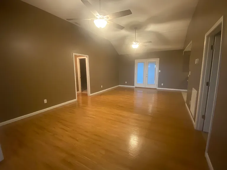 2303 Clarksville Rd — Photo 2