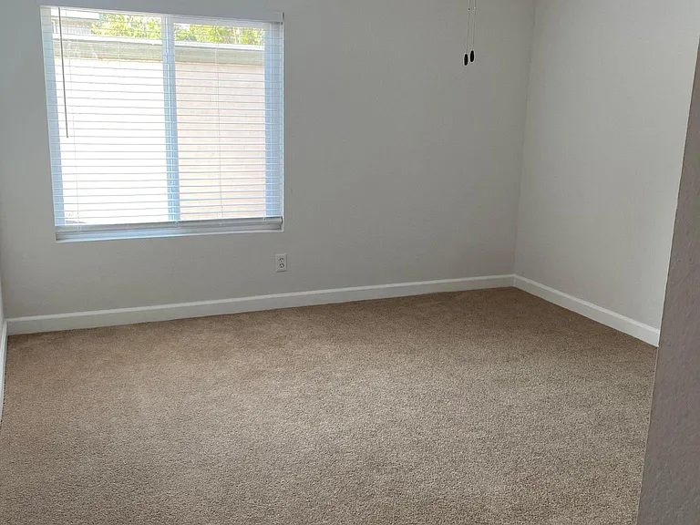 23732 Hillhurst Dr #59 — Photo 2