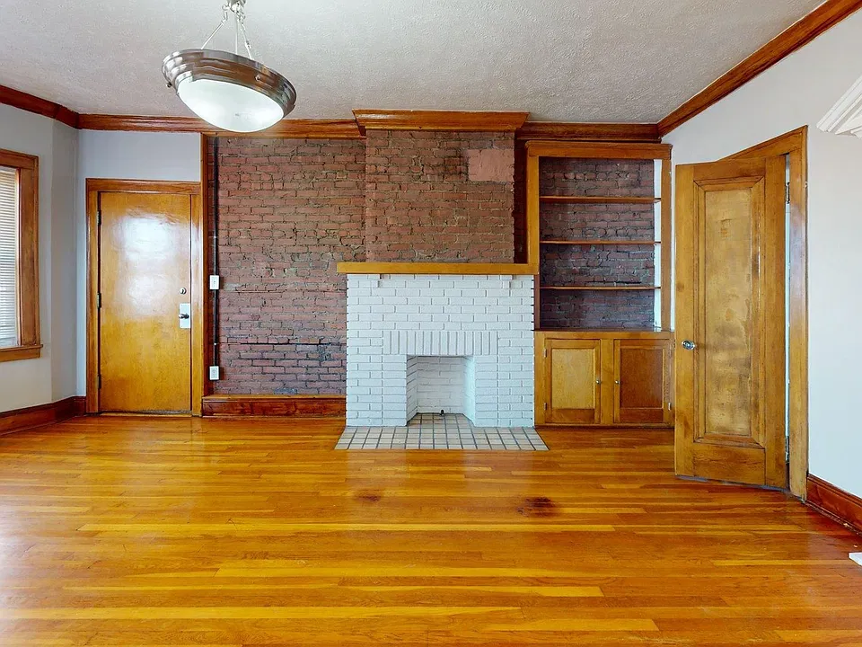 12485 Cedar Rd