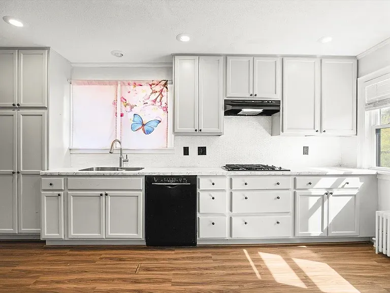 117 N Highland Ave — Photo 12