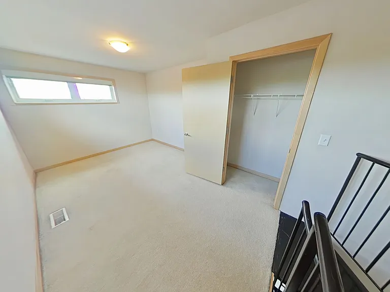 902 Drake St — Photo 124