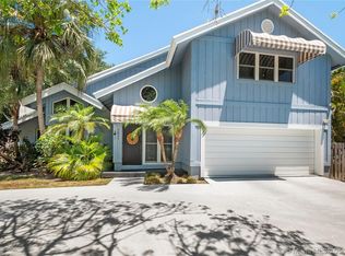 7211 SW 166th St, Palmetto Bay, FL 33157