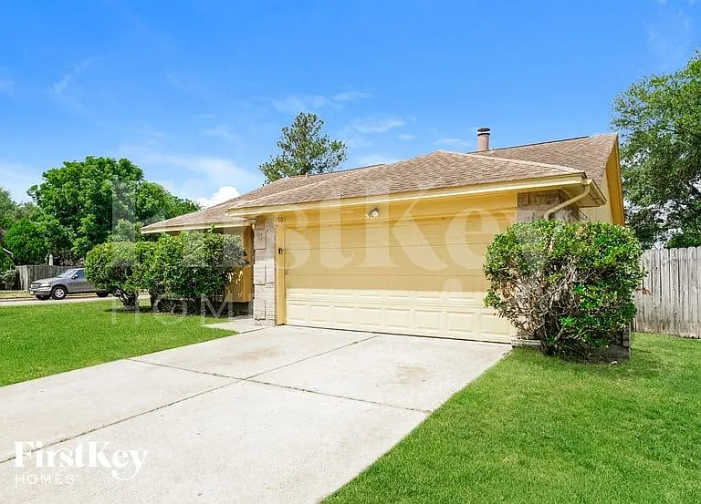7603 Stamen Dr — Photo 1