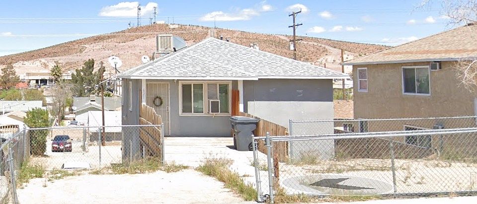 1st image of 621 W Buena Vista St #1