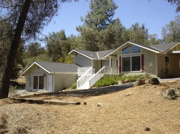31388 Yosemite Springs Pr, Coarsegold, CA 93614