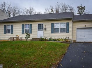 1635 Washington Ave, Willow Grove, PA 19090