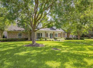 147 Regal Row, Houma, LA 70360