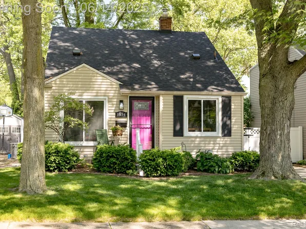 1534 Oakley Rd, Clawson, MI 48017