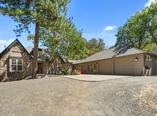 225 Andesite Dr, Jacksonville, OR 97530