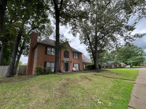 8810 Raspberry Ln, Cordova, TN 38016