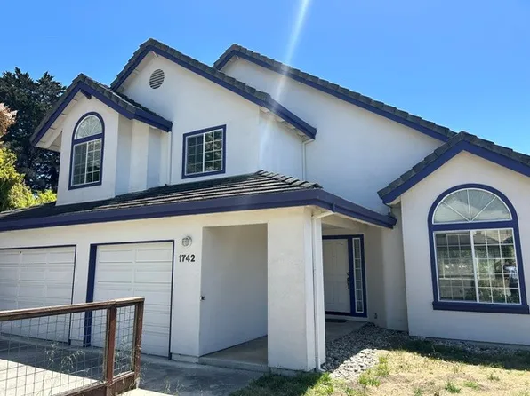 1742 Grey Seal Rd, Santa Cruz, CA 95062