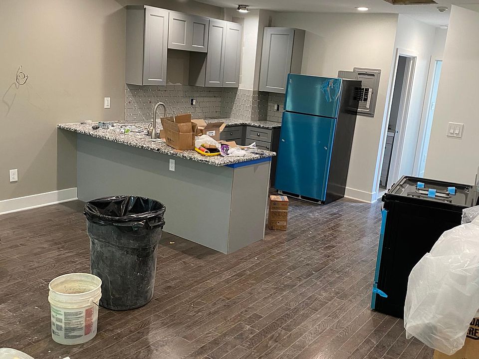 2nd image of 1627 Bainbridge St #3F