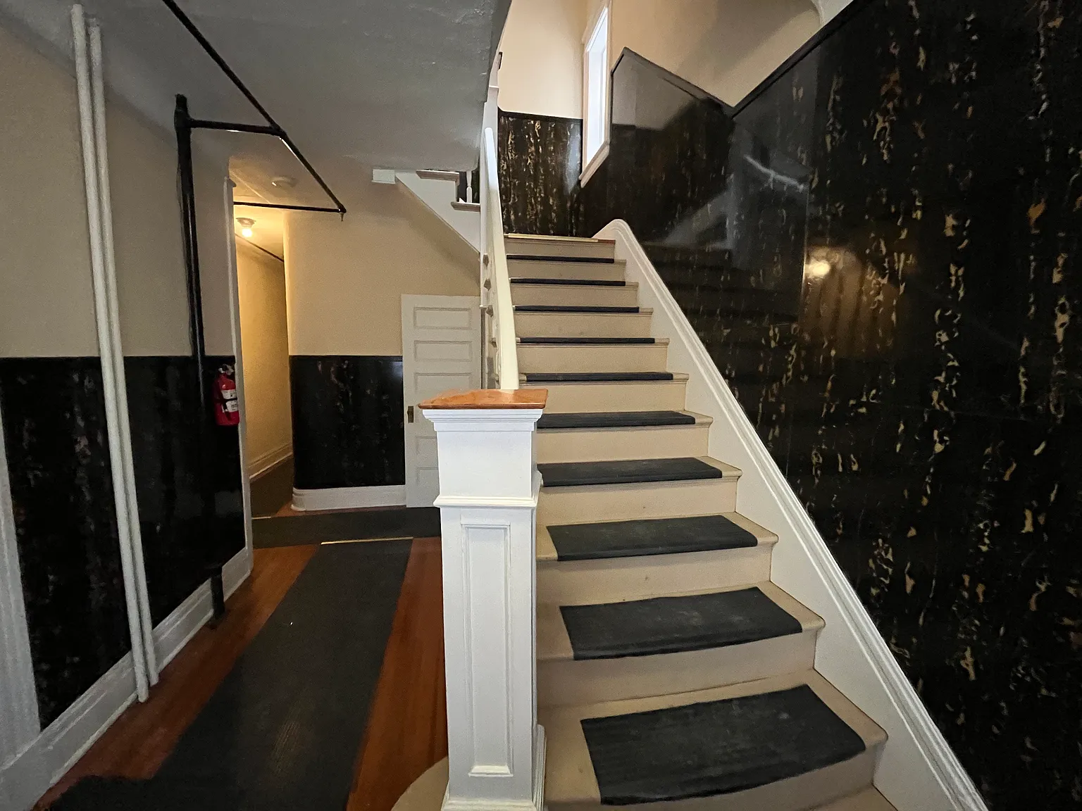 1 bed, $1,250 — Photo 2