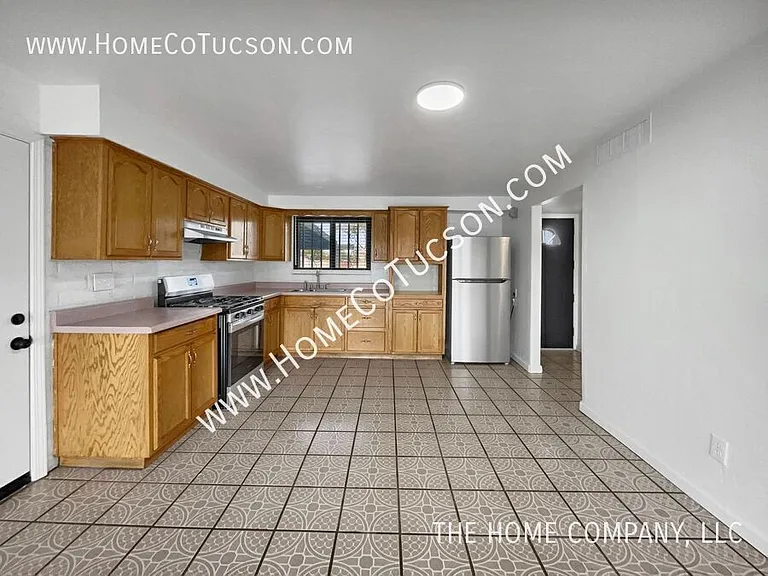 5950 S Liberty Ave — Photo 8