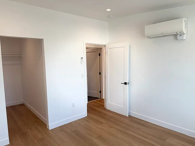 105 E El Portal #H — Photo 23