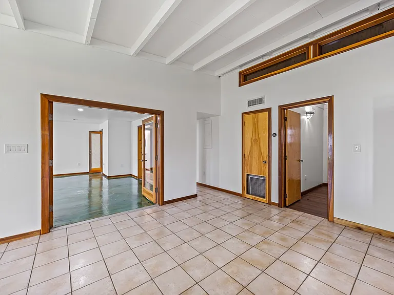485 N Shore Dr — Photo 27