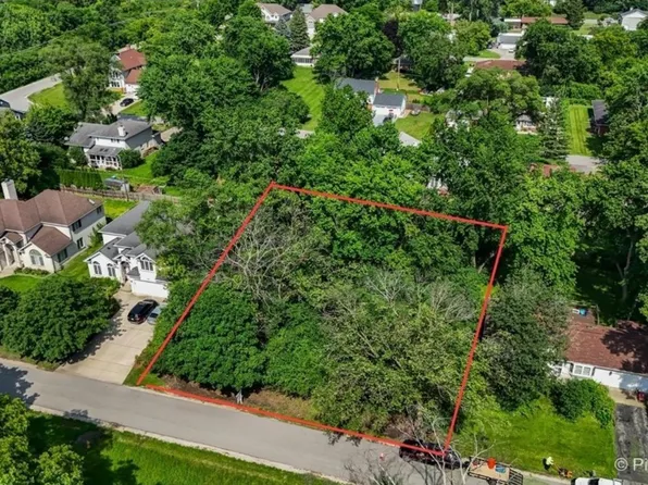 4 N Niles Ave, Addison, IL 60101