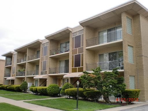 1st image of 10310 S Komensky Ave APT 1E