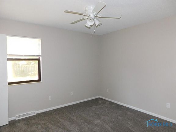 4th image of 2559 Warner Ave