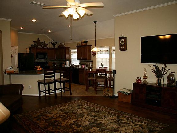 3rd image of 2810 Sage Creek Ct