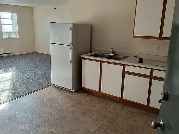2nd image of 1120 Minns Dr #15