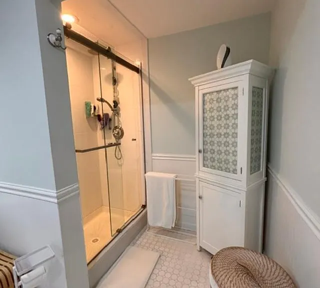 330 Sylvania Ave — Photo 27