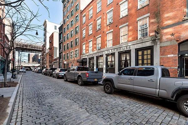 Rented by Platinum Properties | media 7