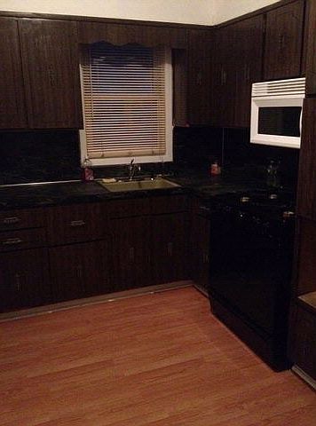 2nd image of 93 Home Pl