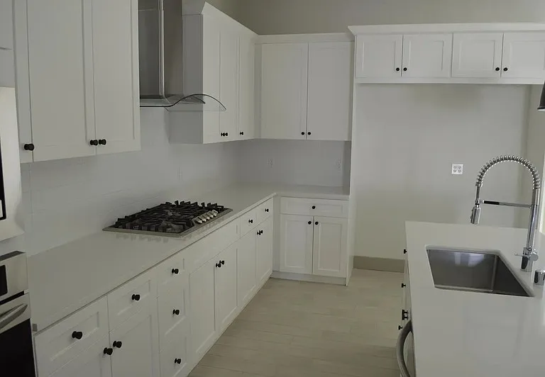 2430 Bastidas Dr — Photo 23