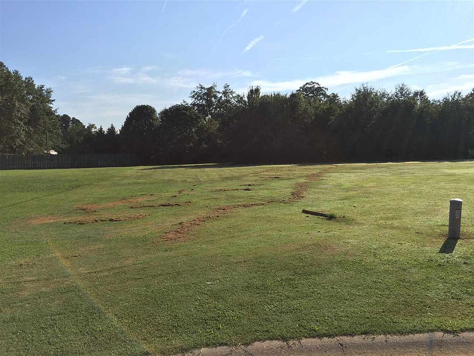 1st image of 323 Rolling Meadow Ct