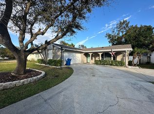 5619 Venetian Blvd NE, Saint Petersburg, FL 33703