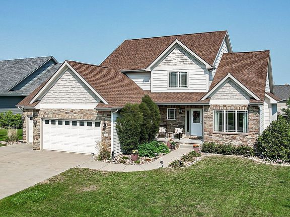 2nd image of 565 Spyglass Ct