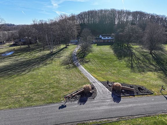 2nd image of 2072 Boyd School Rd