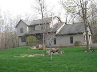 1515 Ravine Side Dr, Houghton, MI 49931