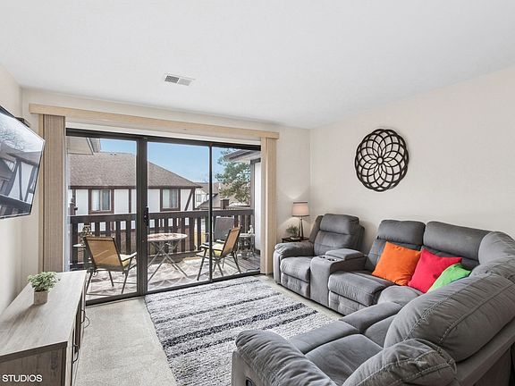 3rd image of 9205 Montgomery Dr #131