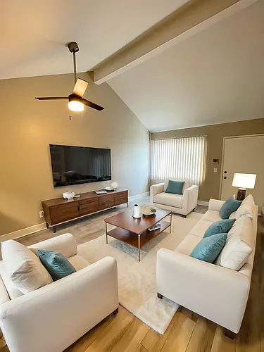1207 Rose Ave #7 Photo 1