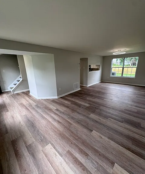 2910 Byron Ct — Photo 3