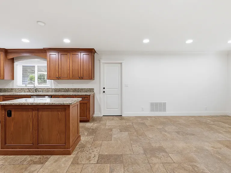 1970 Pelican Pl — Photo 17