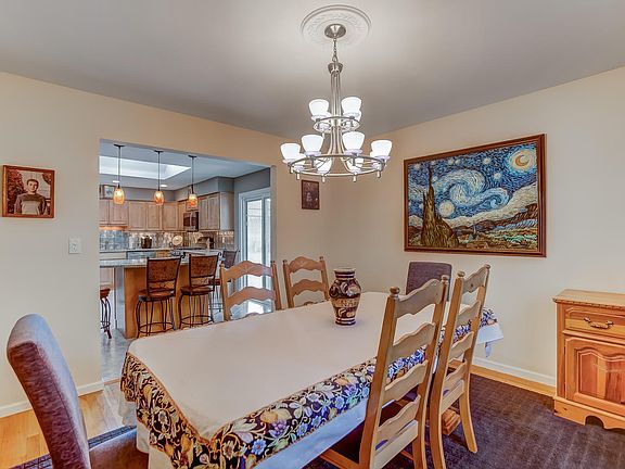 5th image of 5 Galston Dr