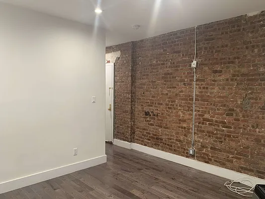 Rented by Crosstown Apartments NYC | media 2